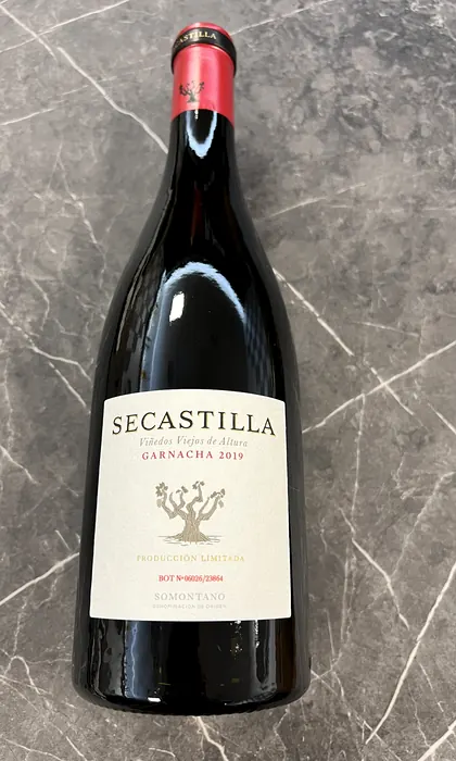 Botella de Viñas del Vero Secastilla